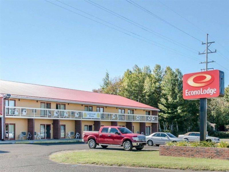 Econo Lodge Cadillac By Choice Eksteriør billede